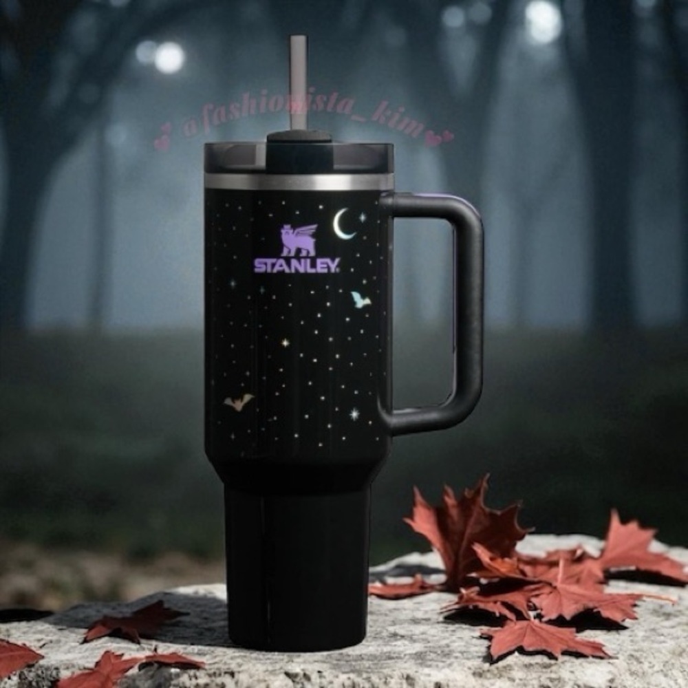 Halloween Stanley 40oz Quencher Tumbler Limited Edition Spellcast Black Bats NEW